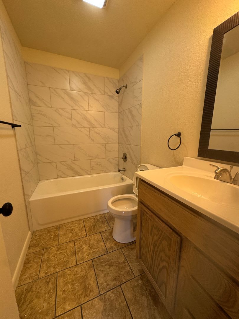 3 Bed / 1 Bath house in Truman. READY NOW! – photo 5