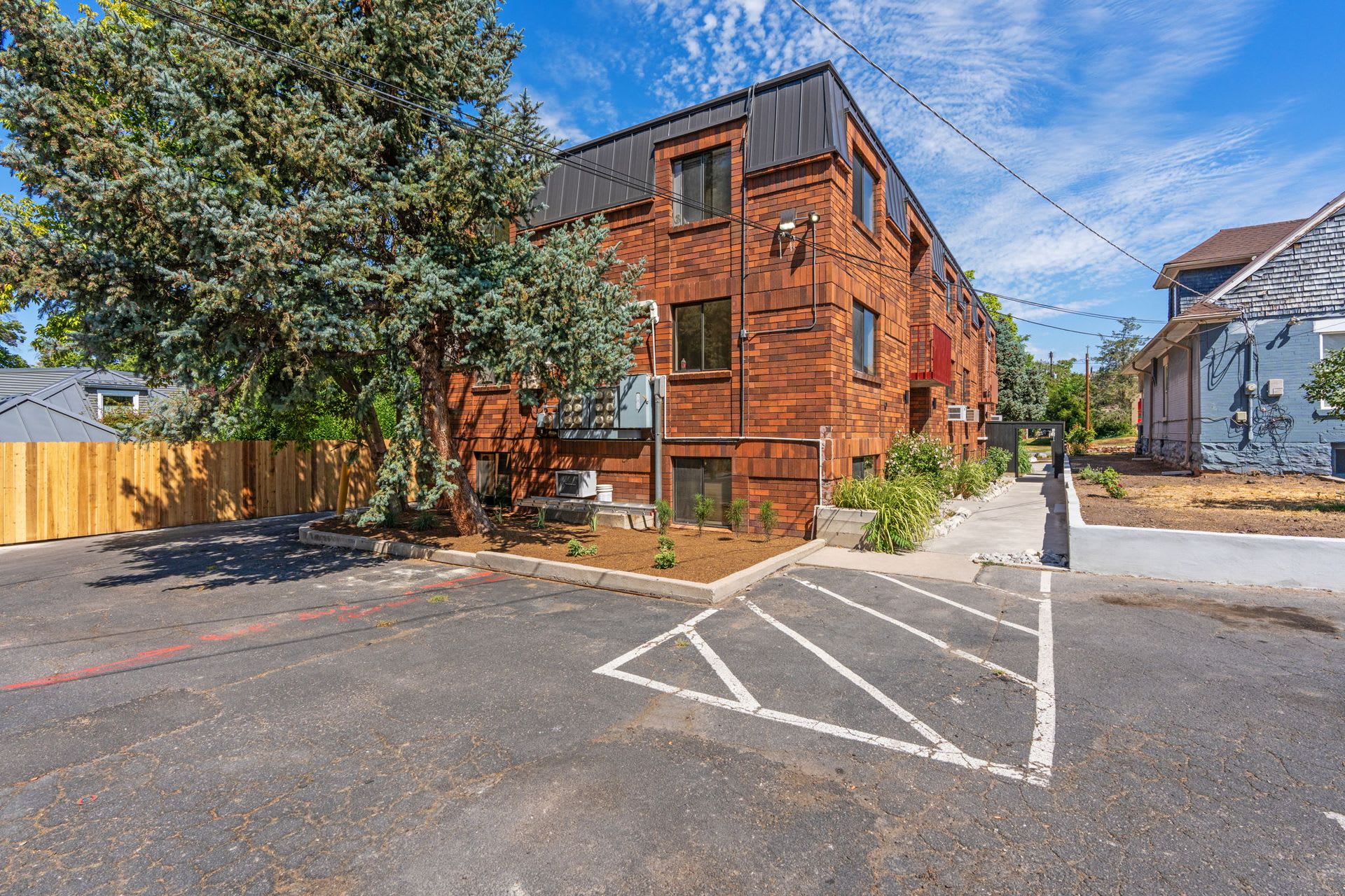 Welcome To The Hauser Apartments!!!! – photo 3