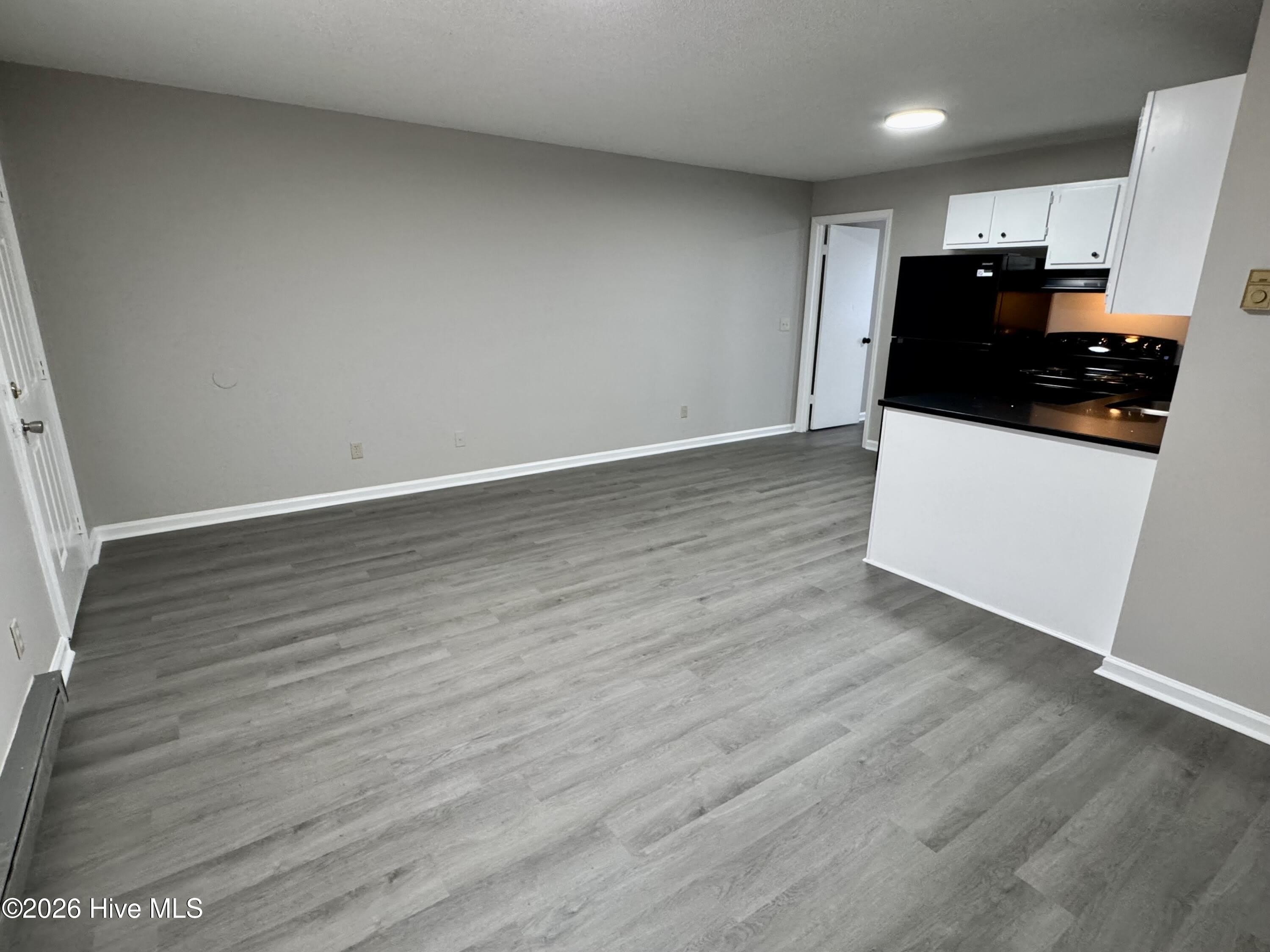 3211 Summer Place – photo 2