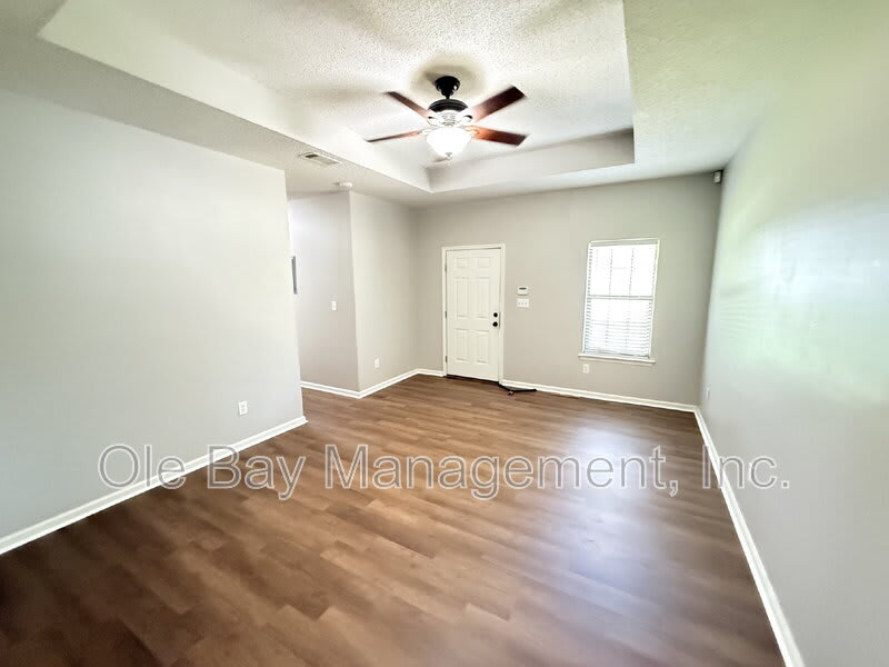 3420 Fairfield Rd – photo 2