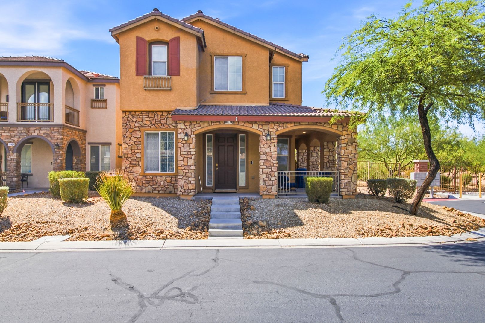 Spacious Mountains Edge Home with 4 Bedrooms & 2-Car Garage – photo 1