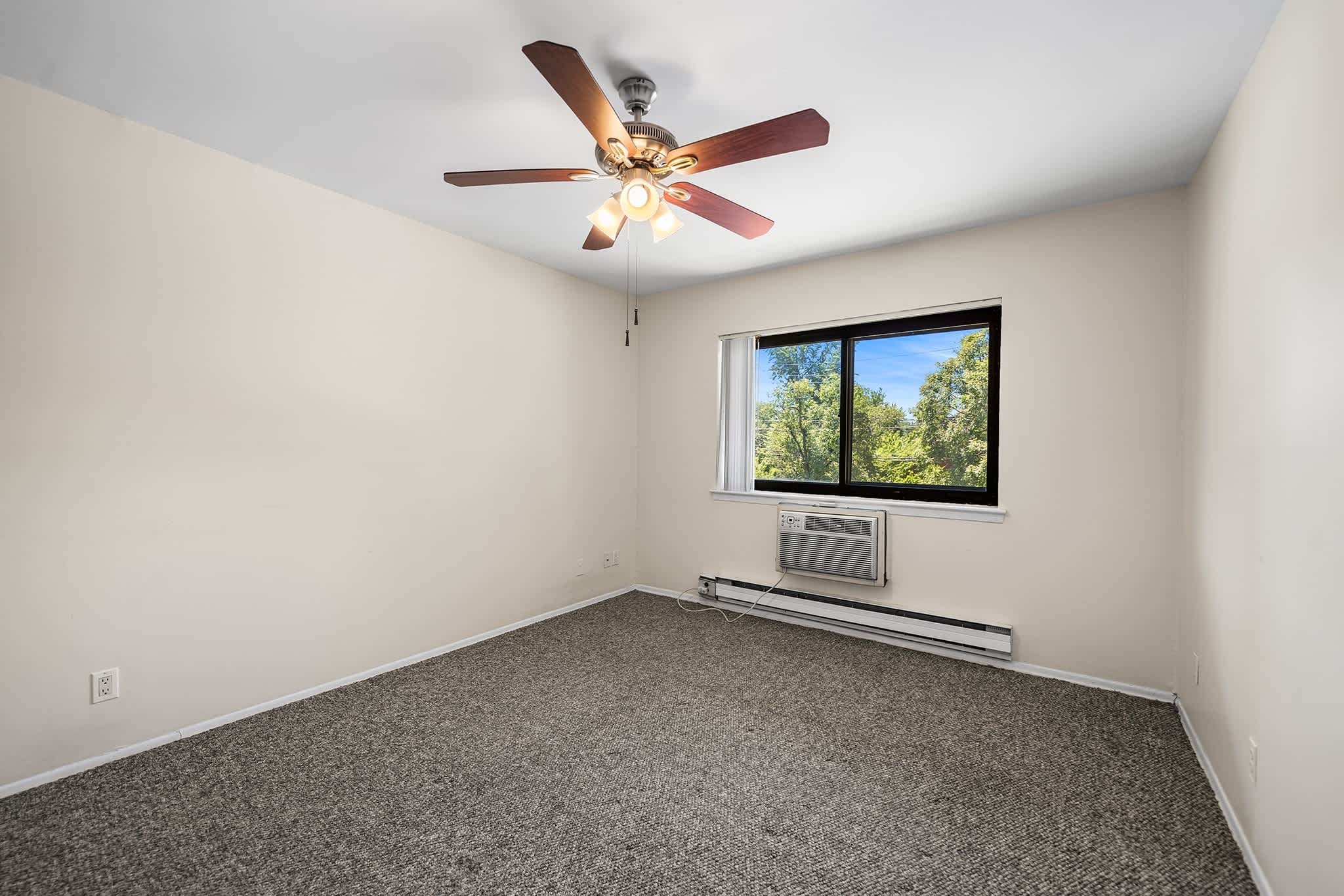 115 Dehaven Dr – photo 1