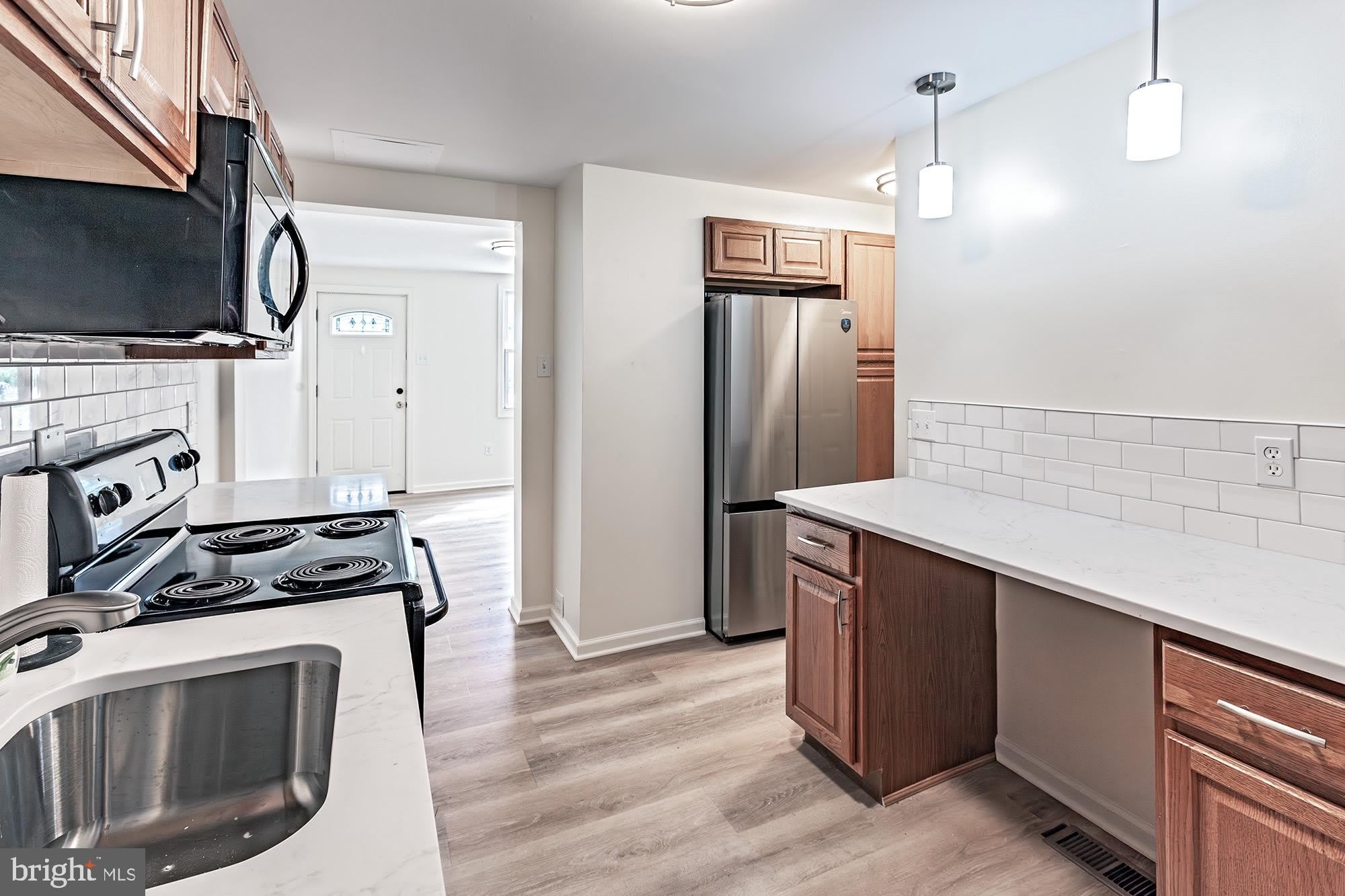 1010 CLAYTON – photo 5