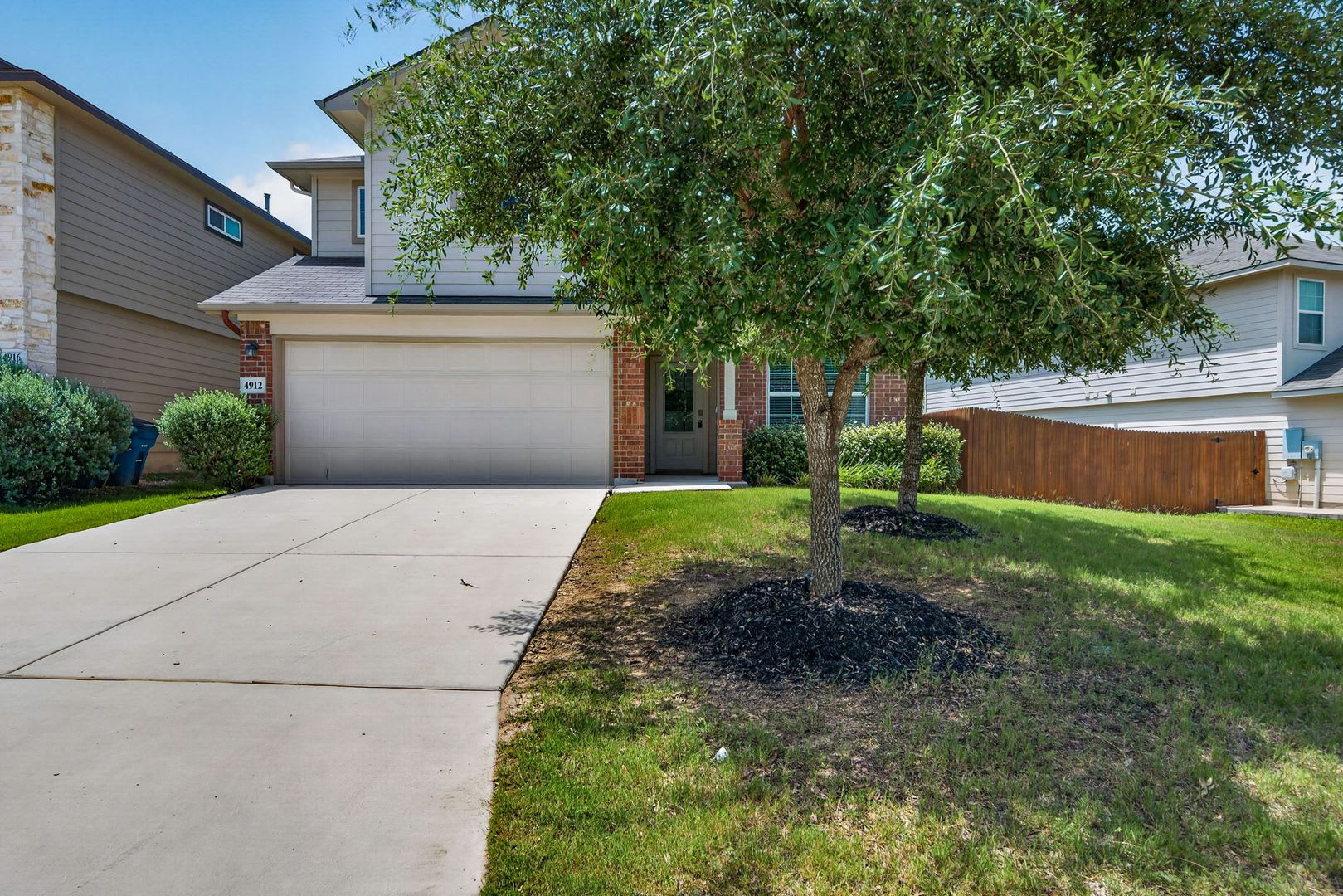 Immaculate 5 Bedroom Home In Langdon Now Available Realtor Commission 500 – photo 1