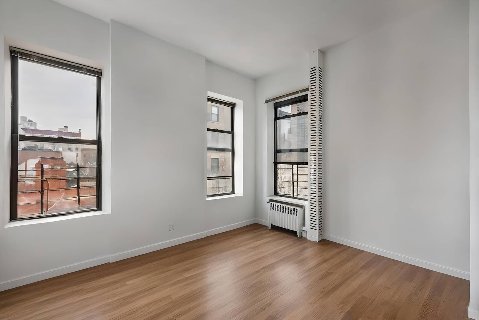 411 Manhattan Avenue – photo 1