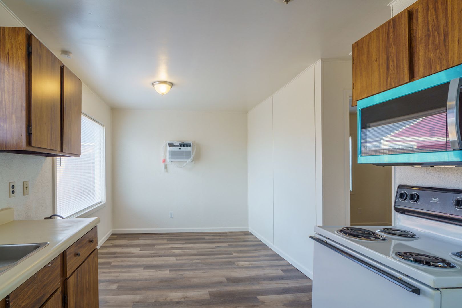 1 Bedroom 1 Bath Home For Rent – photo 4