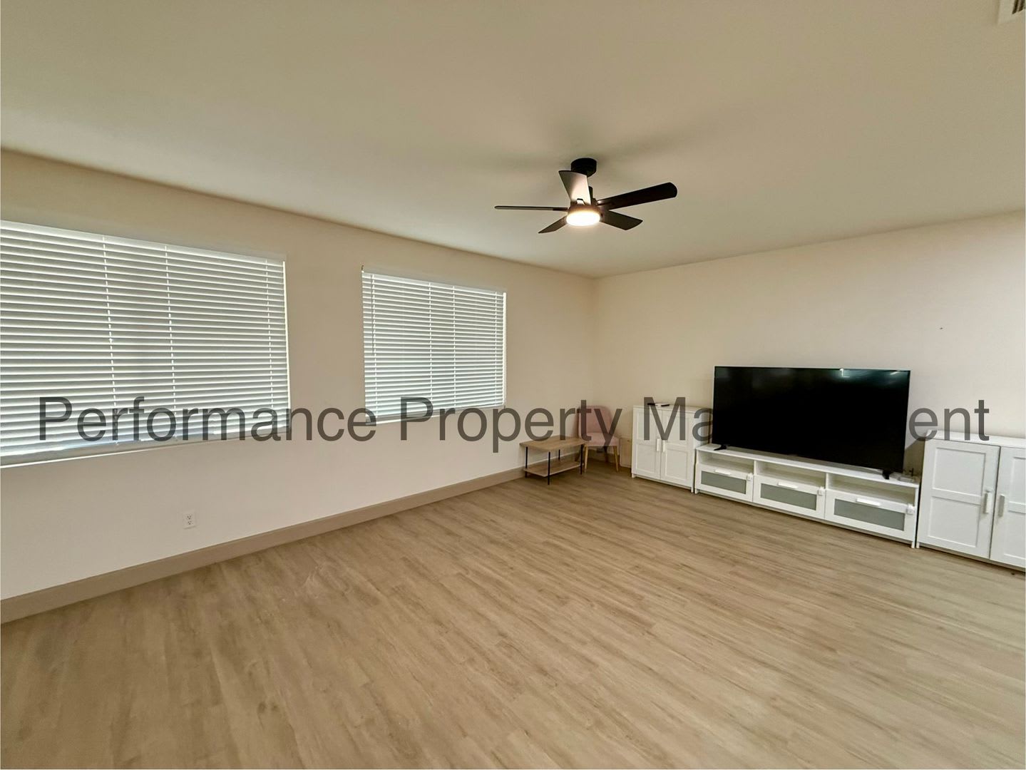 Beautiful 2 Story SW Bakersfield Home w/ Solar, RBP & Deposit Alternative Option – photo 3