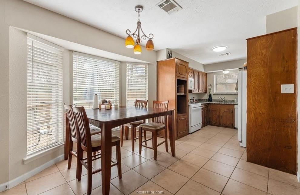 1402 Dominik Drive – photo 5