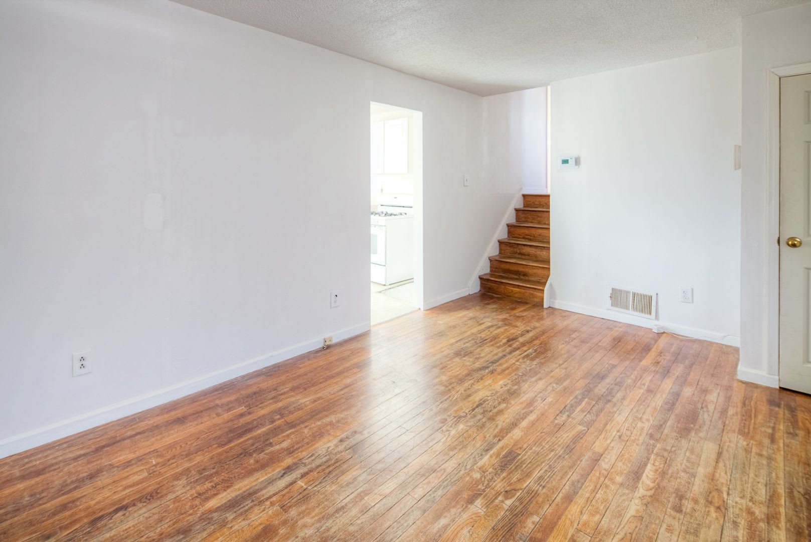 Split Level Near DE/MD line- Showing Friday 8/28 5:30pm-5:45pm and Sunday 8/30 9am-9:15am – photo 3