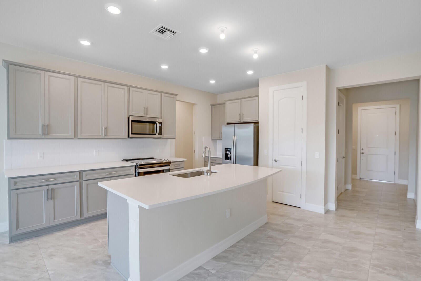 8656 Escue Street – photo 4