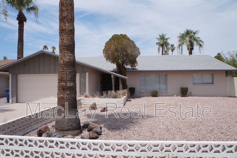 1732 E Hermosa dr – photo 2