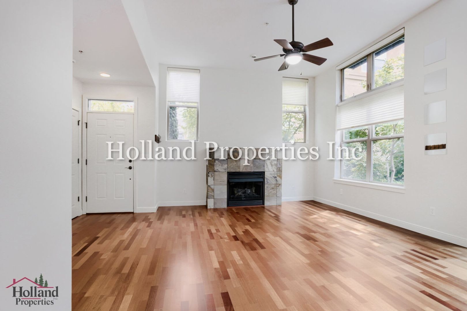 Charming 2BR Hillsboro Home with Fireplace, Pool & Private Patio – photo 5