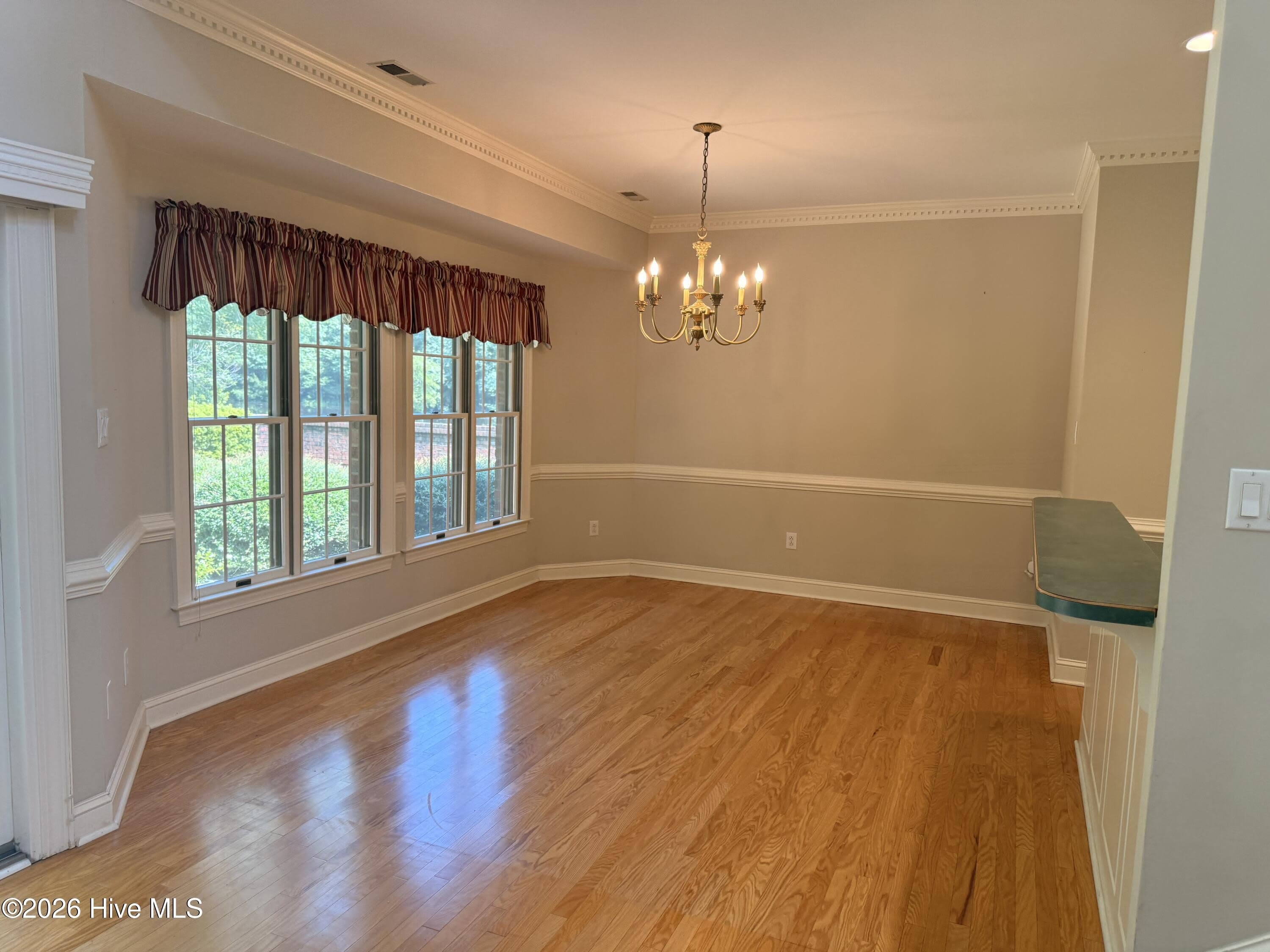 1010 Devonshire Drive – photo 4