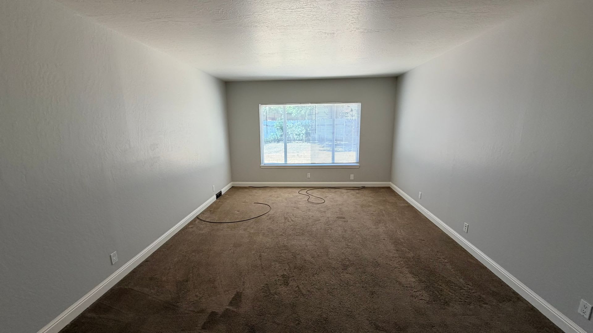 Concord Beautiful 4 bedroom 2.5 bath home 1928 sq ft walk to Clayton Valley High School! – photo 4