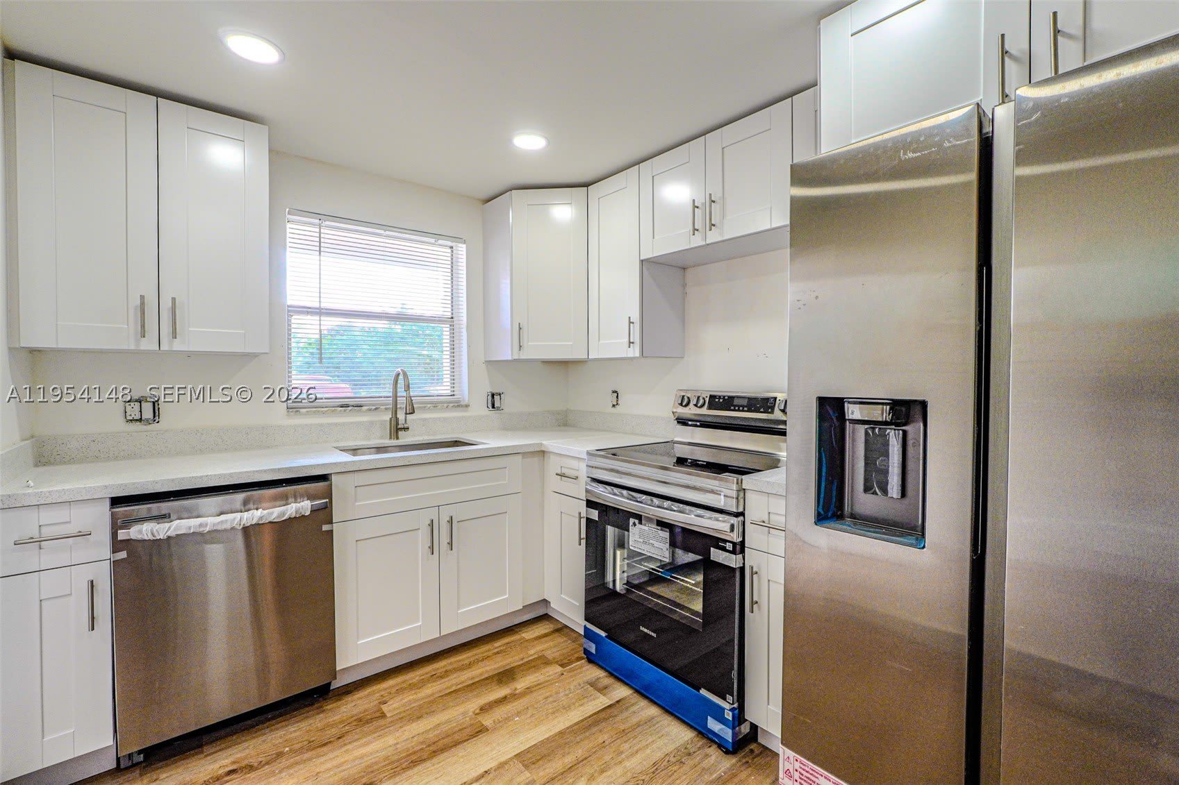 5100 SW 64th Ave – photo 1