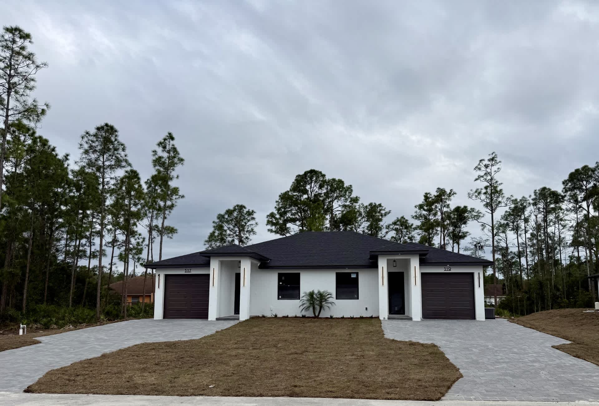 317 Urbana St – photo 1
