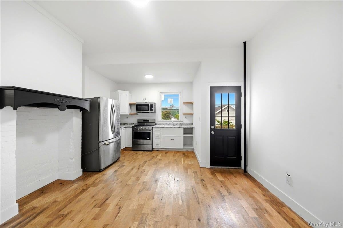 301 Warburton Avenue – photo 1