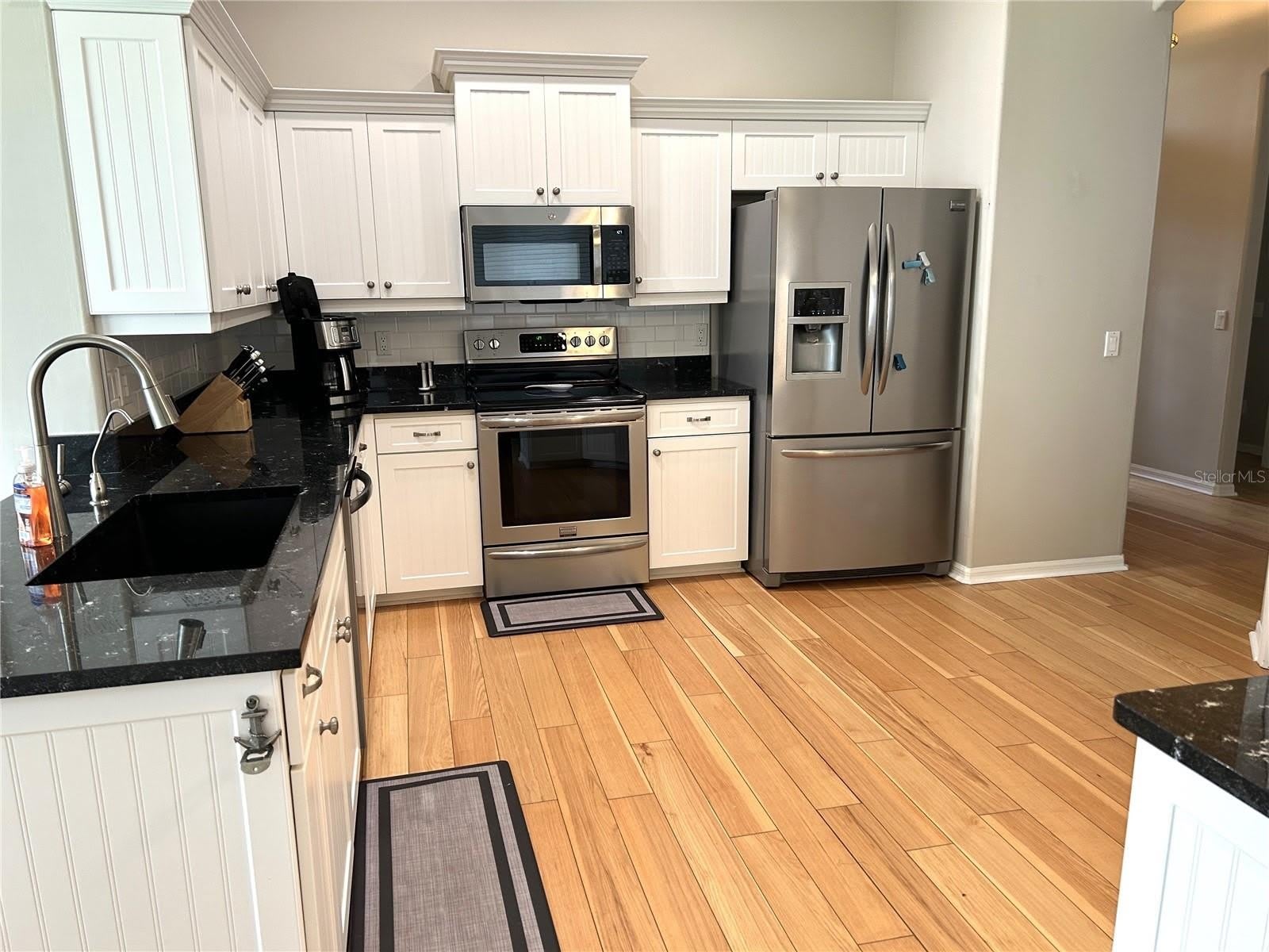 8918 OLDE HICKORY Avenue – photo 3