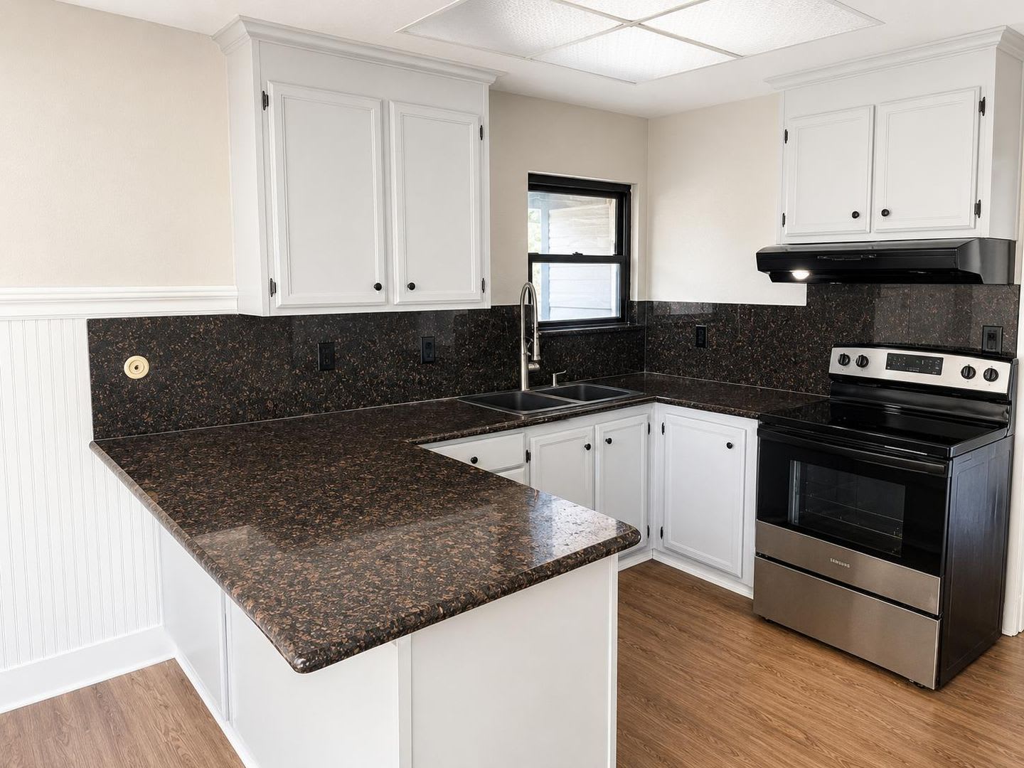 Spacious Home for Rent in Southgate Meadows – photo 2