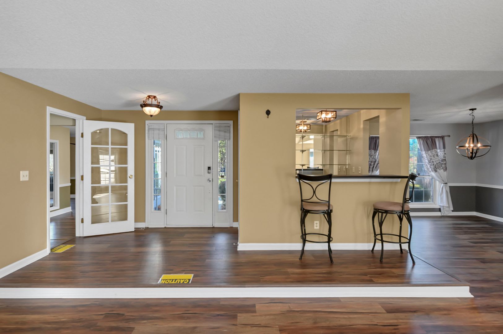Charming 3-Bedroom, 2 bathHome in Columbia — $2,200/Month! – photo 3