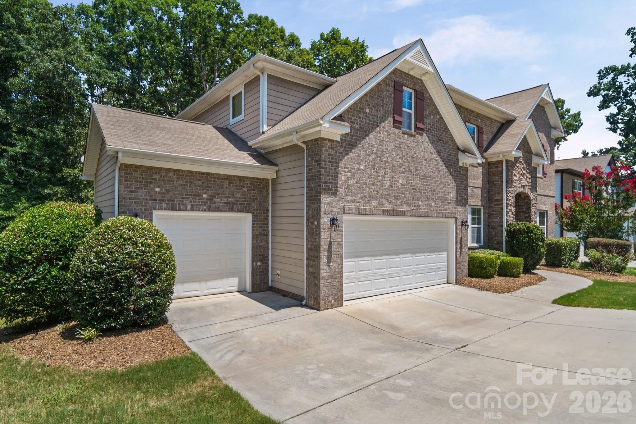 1912 Madeira Circle – photo 3