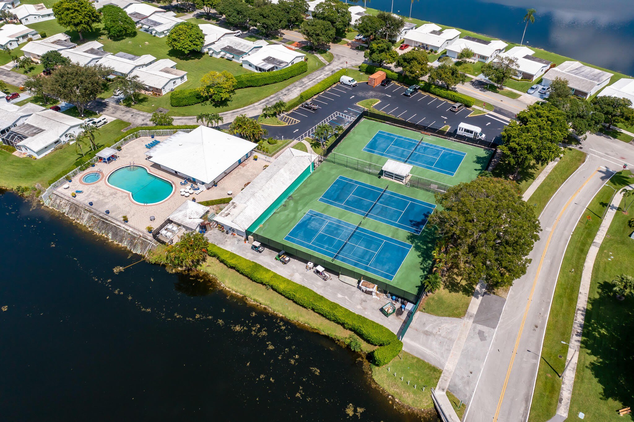 8423 Nw 12Th Street – photo 2