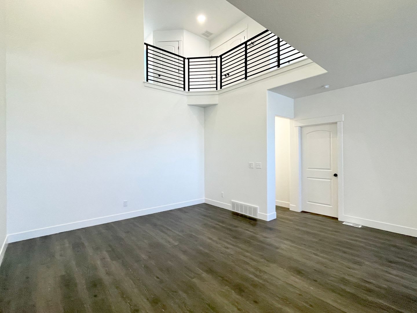 Modern Townhome at Mountain Ridge! – photo 5
