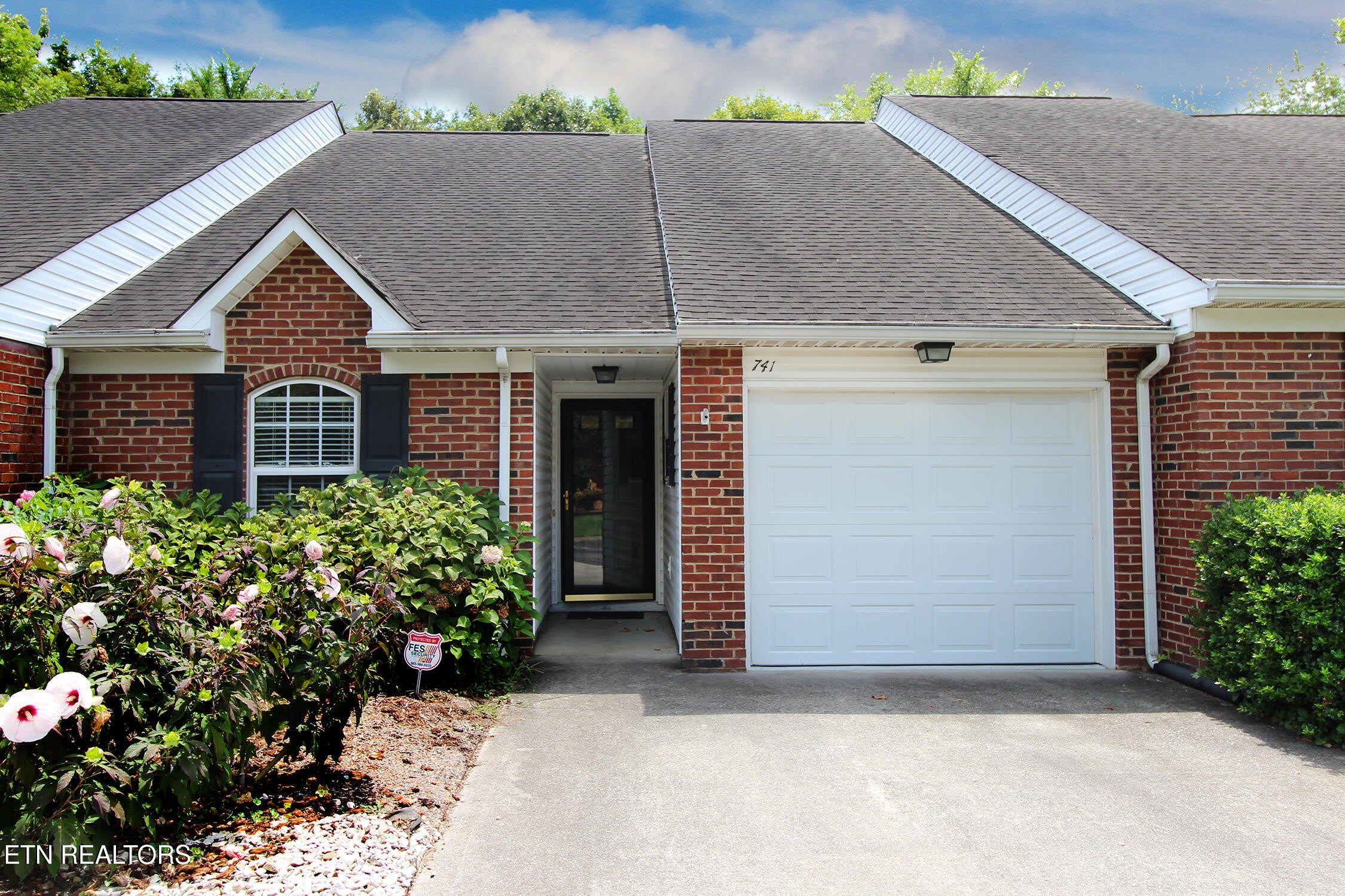 741 Harbor Way – photo 2