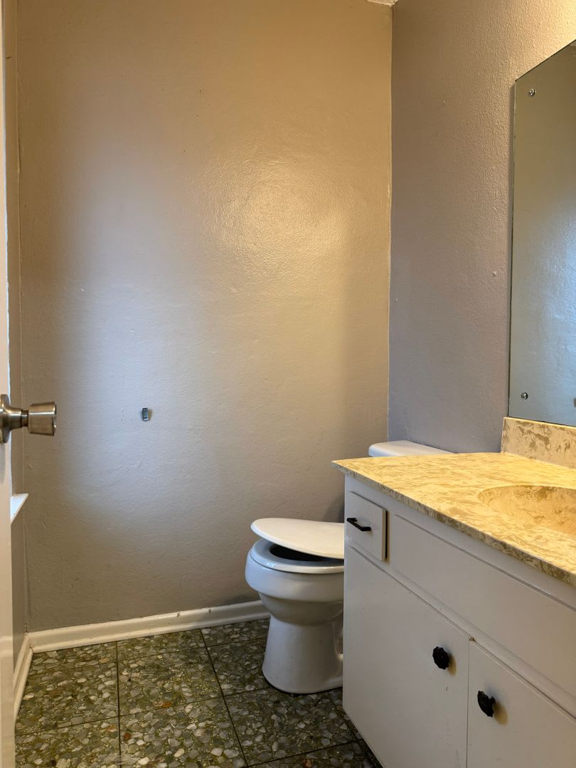 Welcome Home To 11814 Song St – photo 3