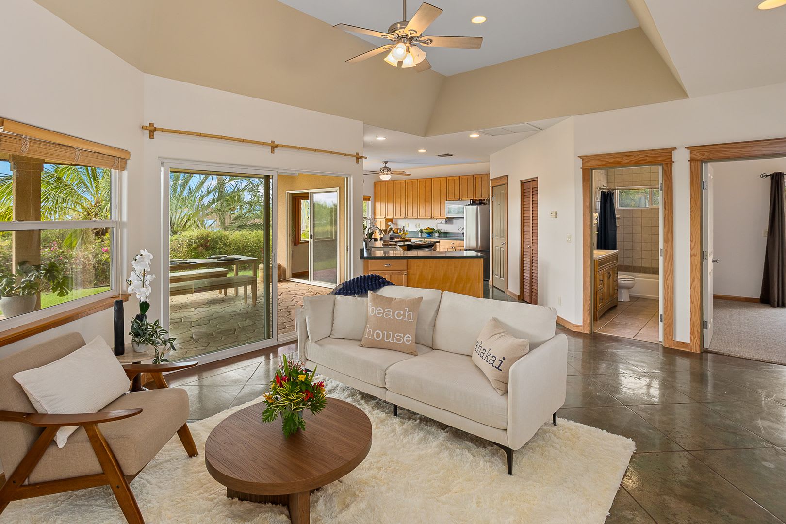 2BR/2BA Furnished Cottage in Launiupoko, Maui — 68 Awaiku St, Unit B, Lahaina – photo 1