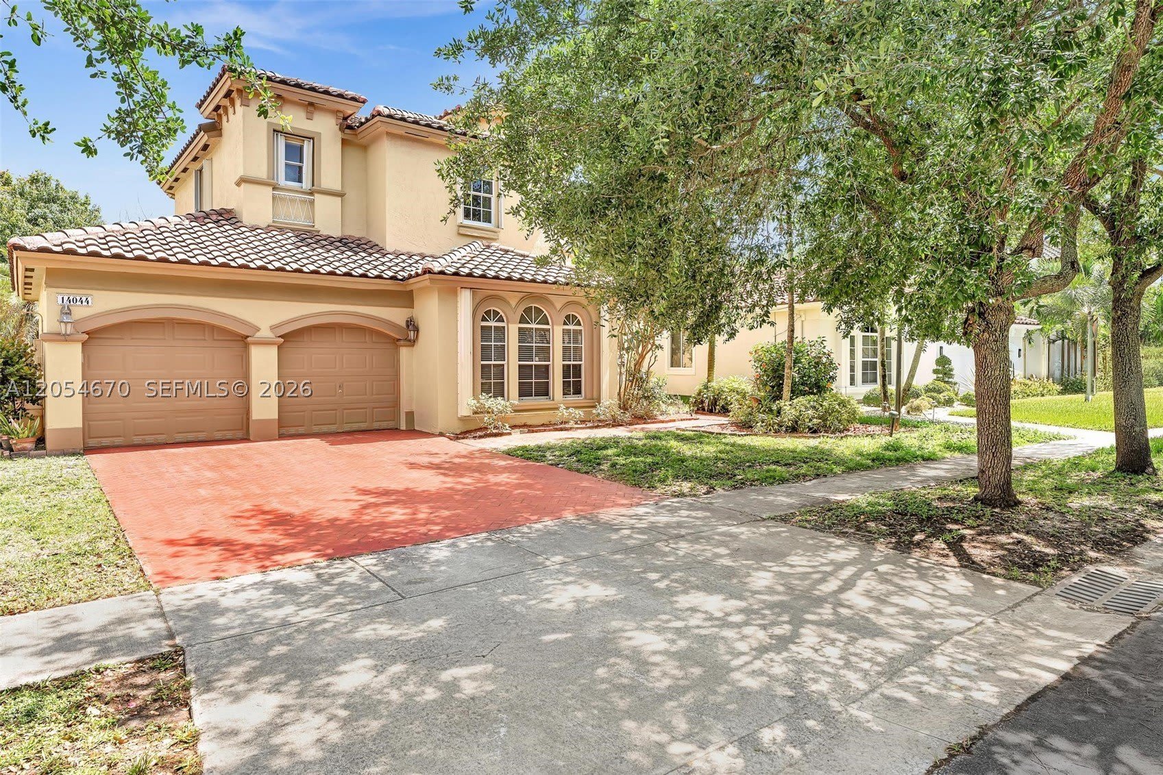 14044 SW 54th St – photo 3