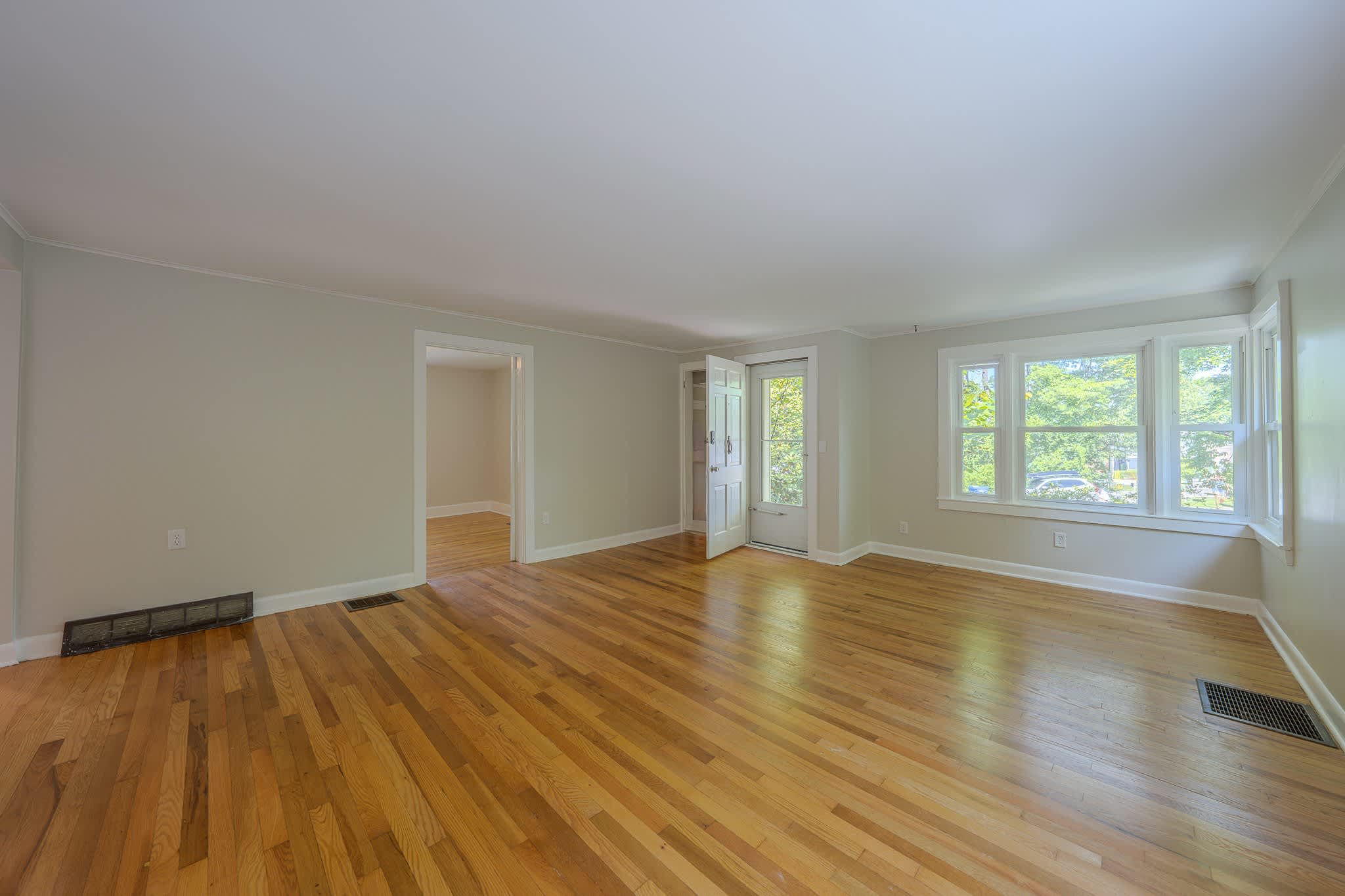 7 W Raleigh Rd – photo 4