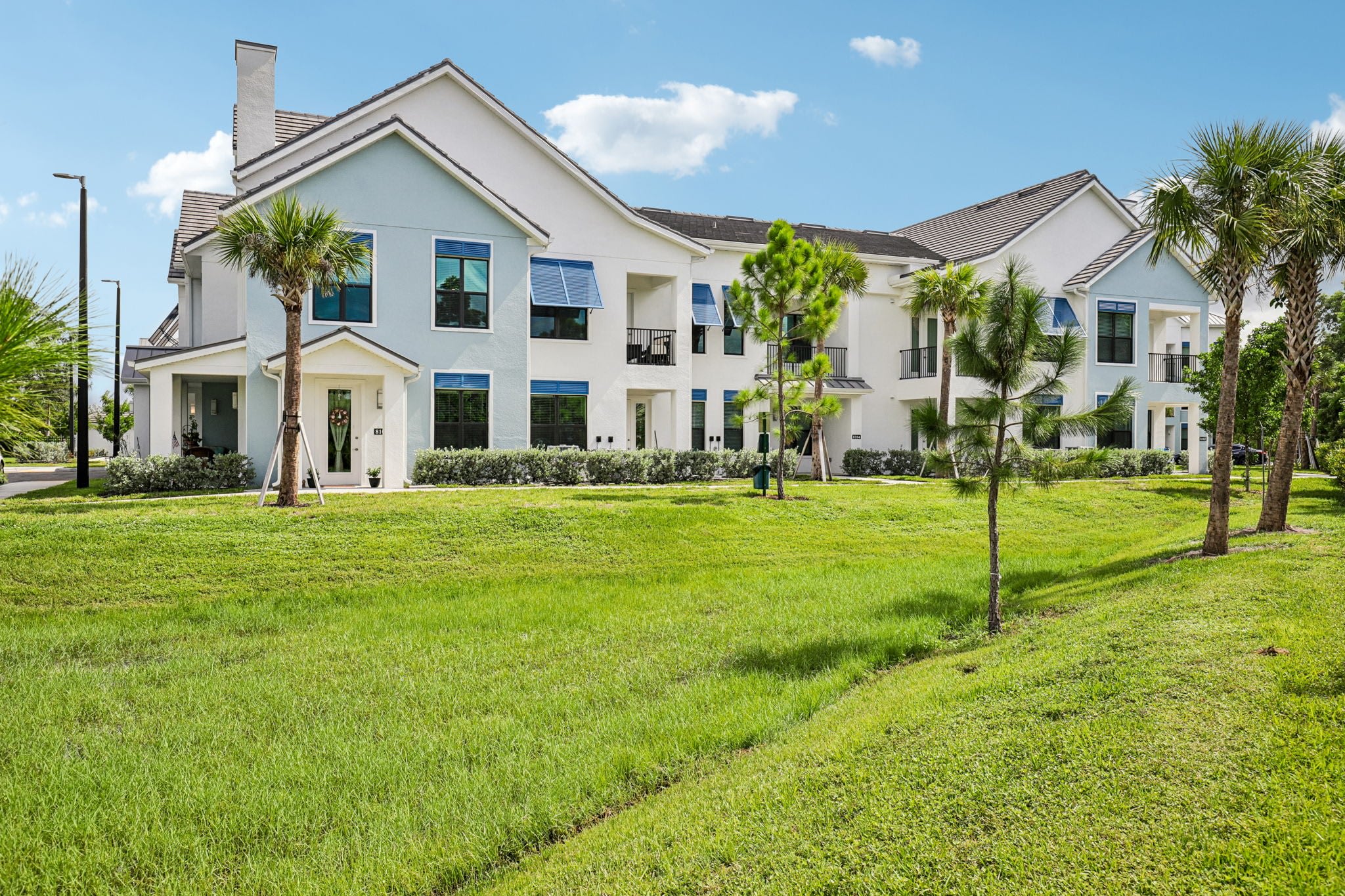 Imperial Crossing Luxury Apartment Homes – photo 5