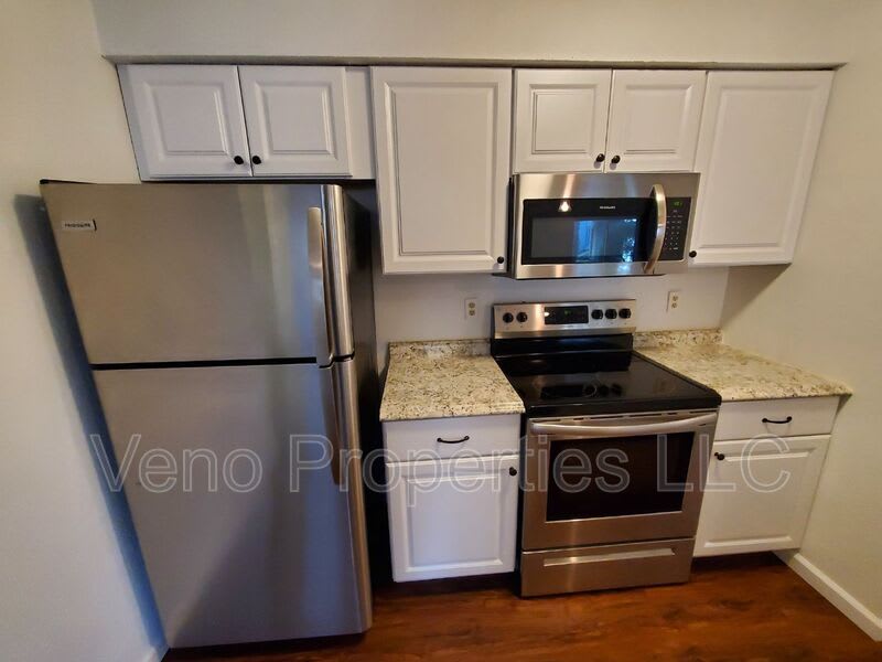 111 Yorktown Dr. – photo 2