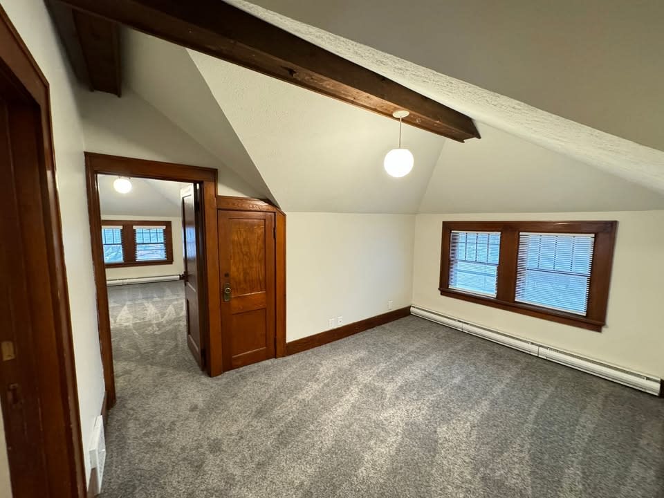 1004 B Street 1 – photo 2