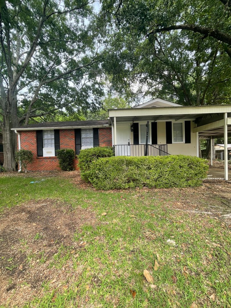 New Listing! 1149 Noremac Rd Montgomery, AL 36109-5009 – photo 1