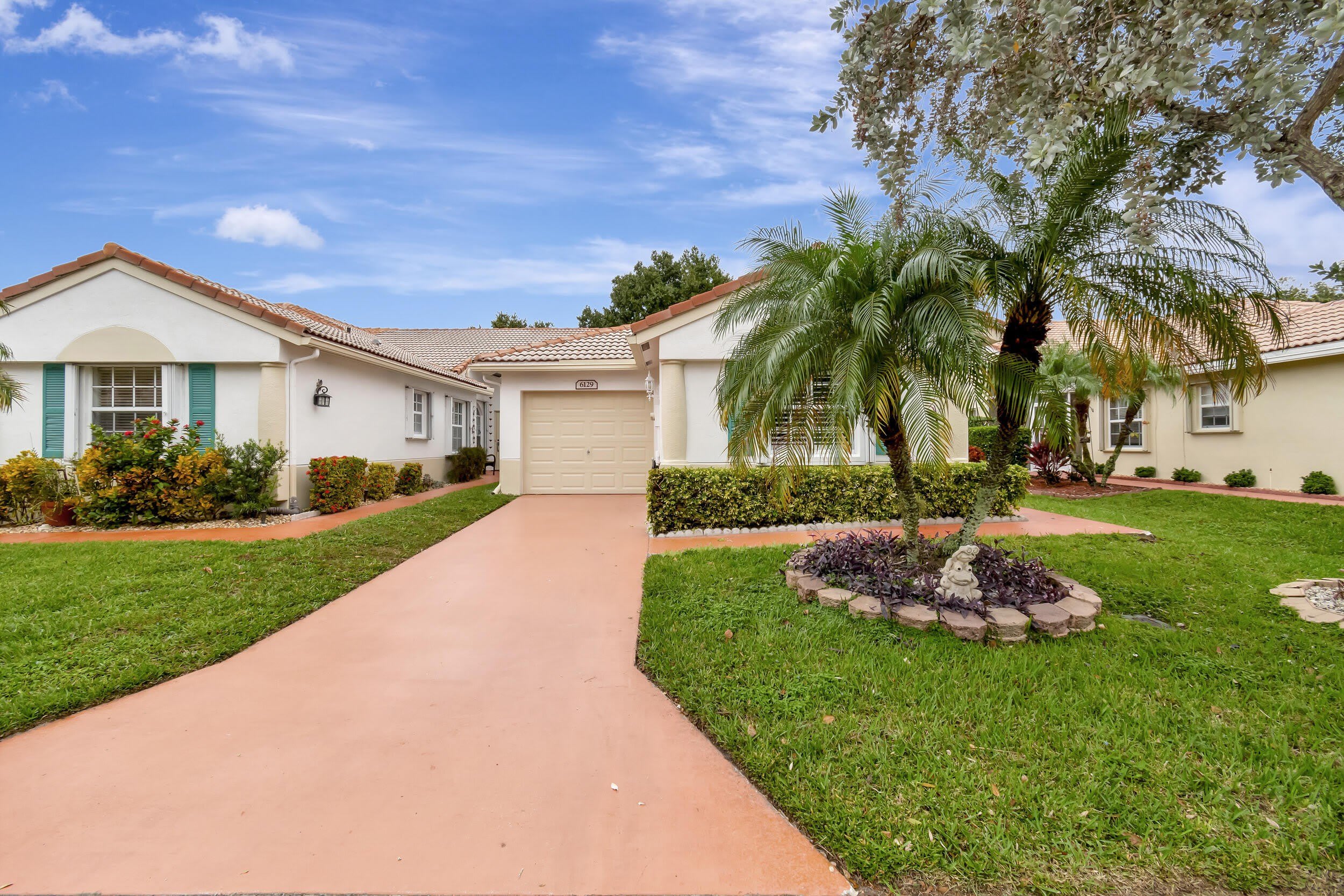 6129 HELICONIA Road – photo 2