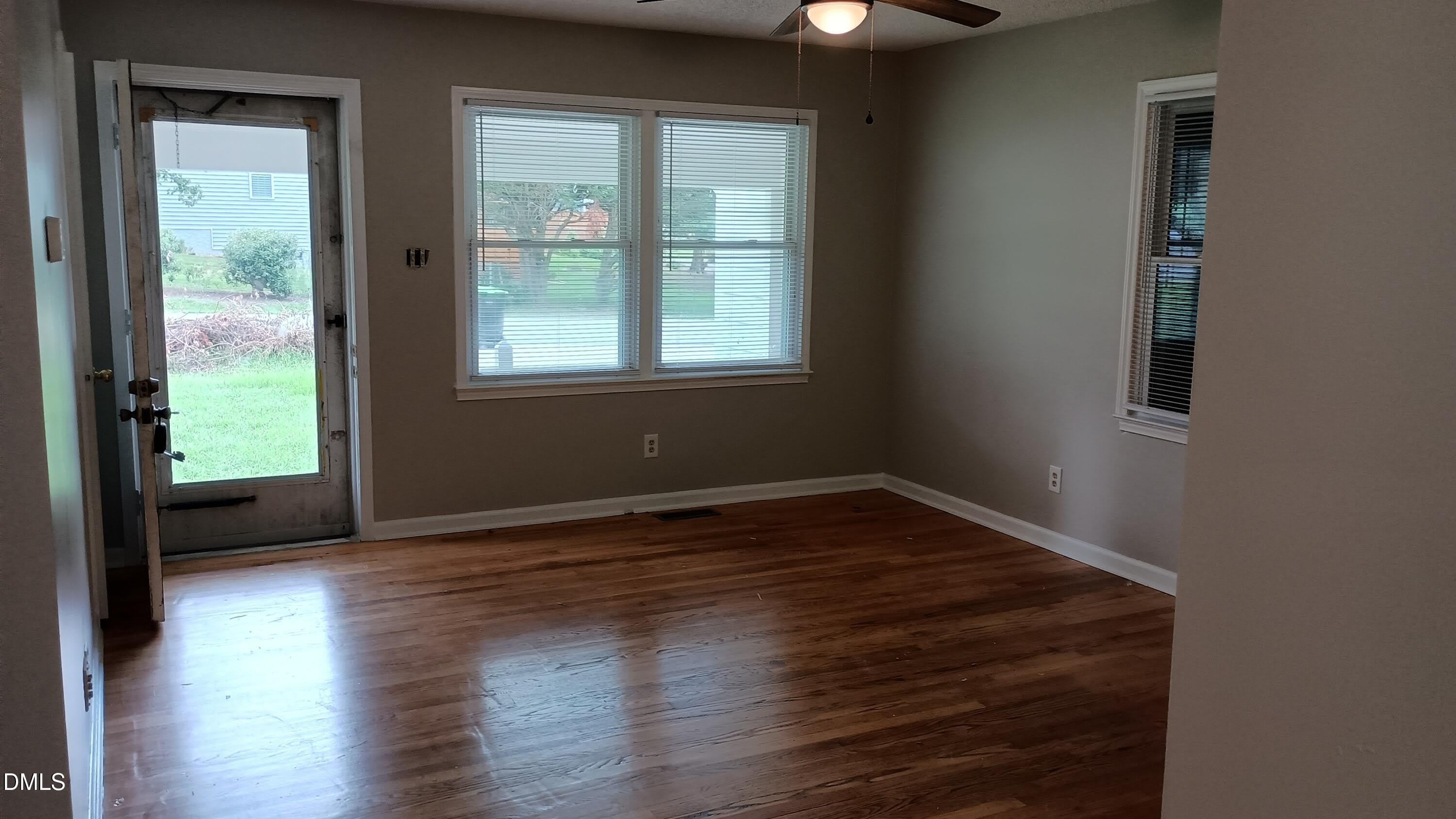 102 S Tunstall Avenue – photo 2