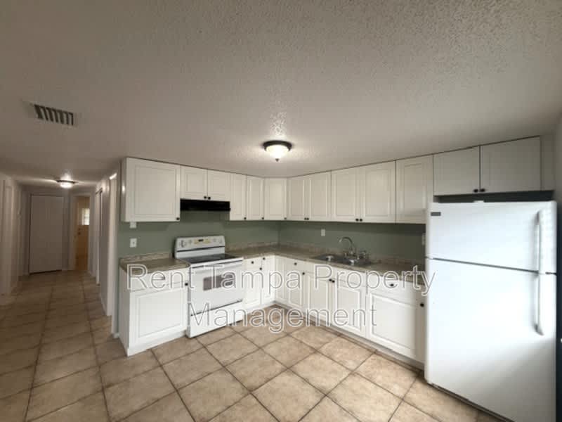 1011 57th Avenue Terrace East – photo 4