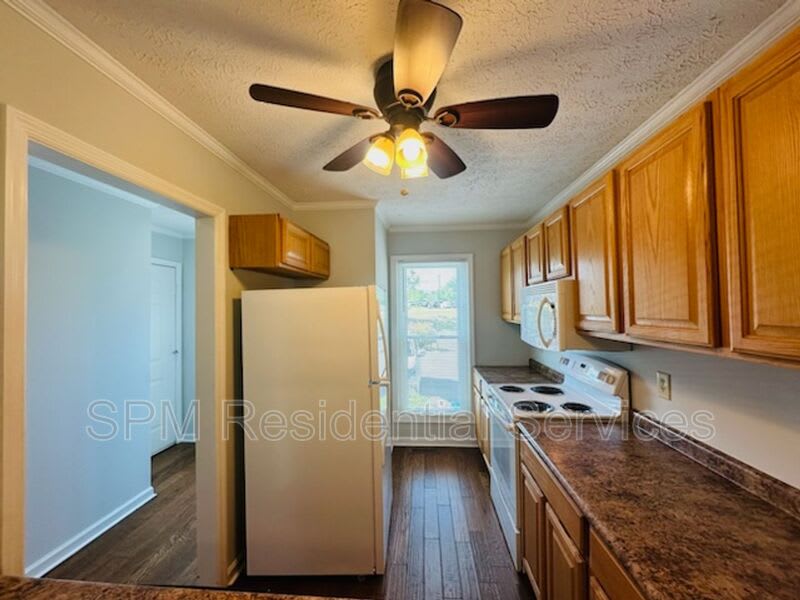 1811 Savannah Ct – photo 5
