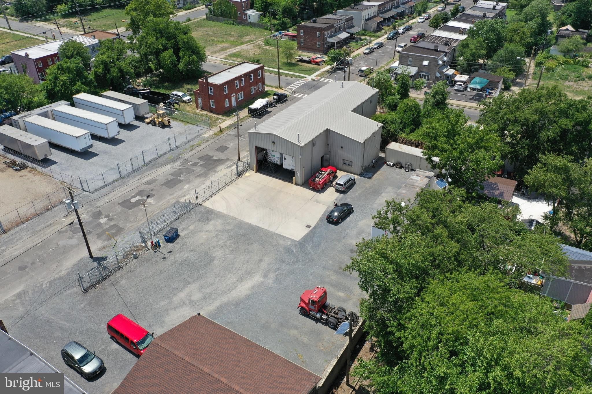 907 SYLVAN Street – photo 1