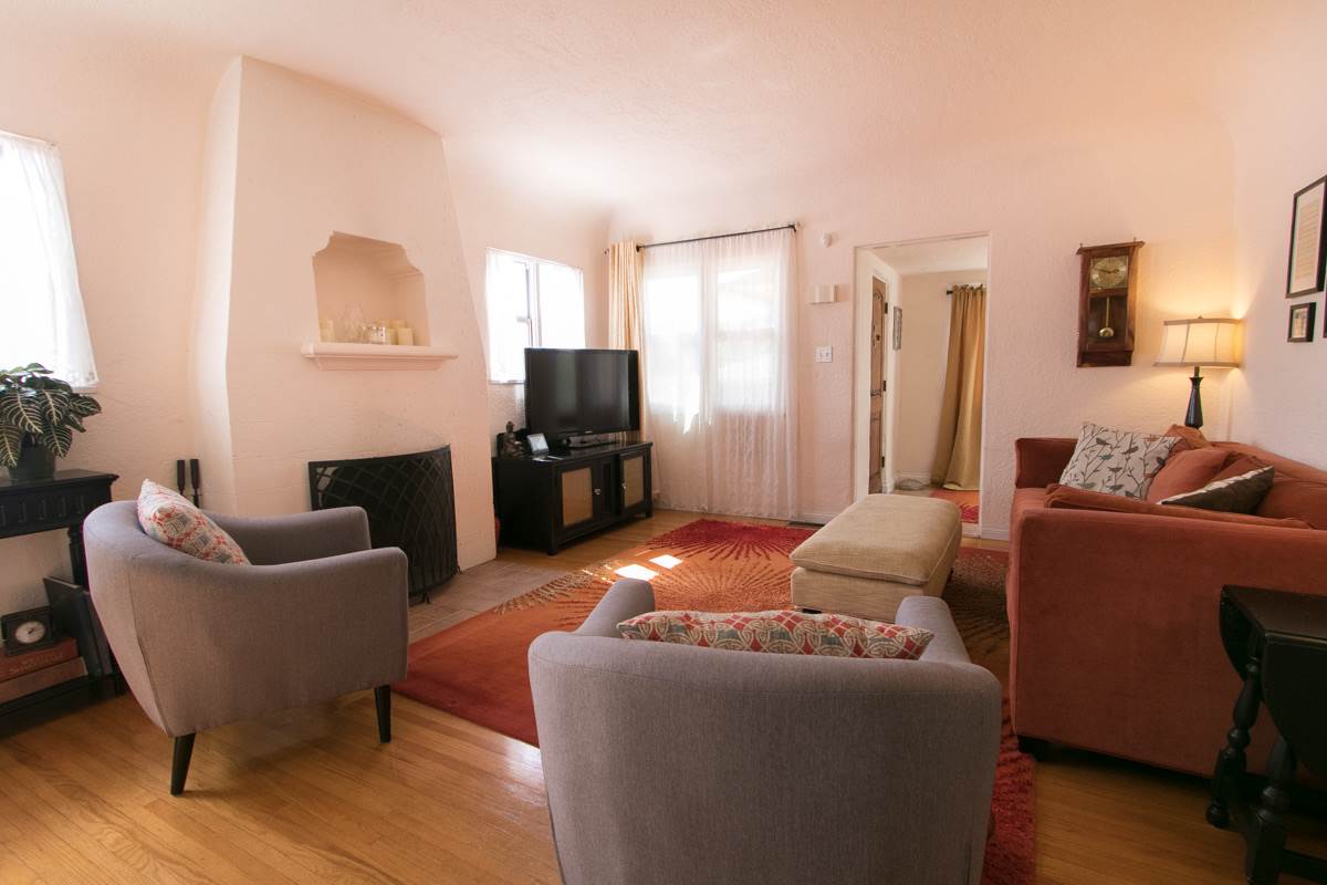 Timeless Vintage Spanish Style 3br/2ba Home w/ Fenced Yard in Prime La Mesa Location – photo 5