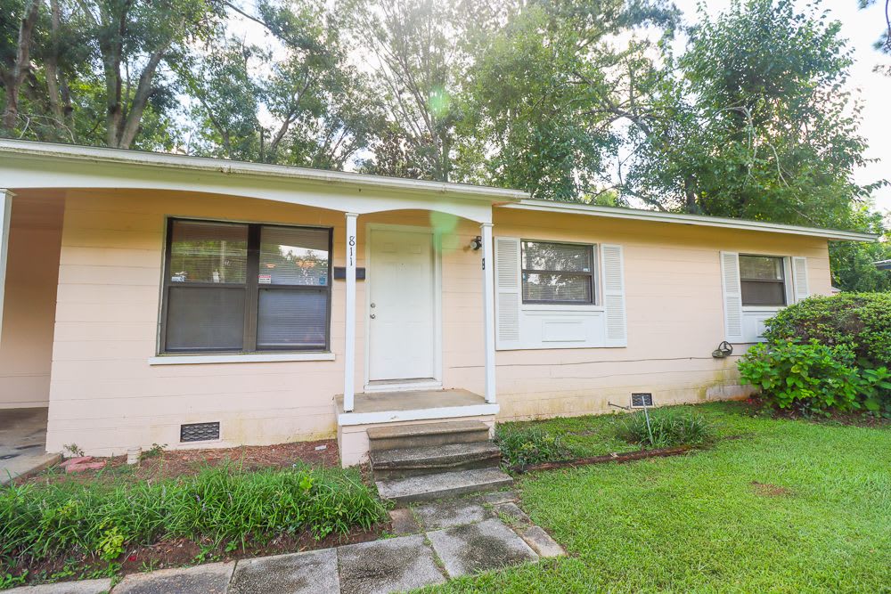 811 South Lipona Road – photo 1
