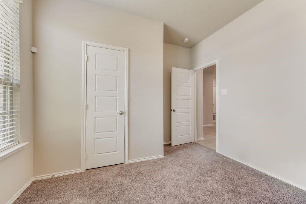 3403 Western Trail – photo 5