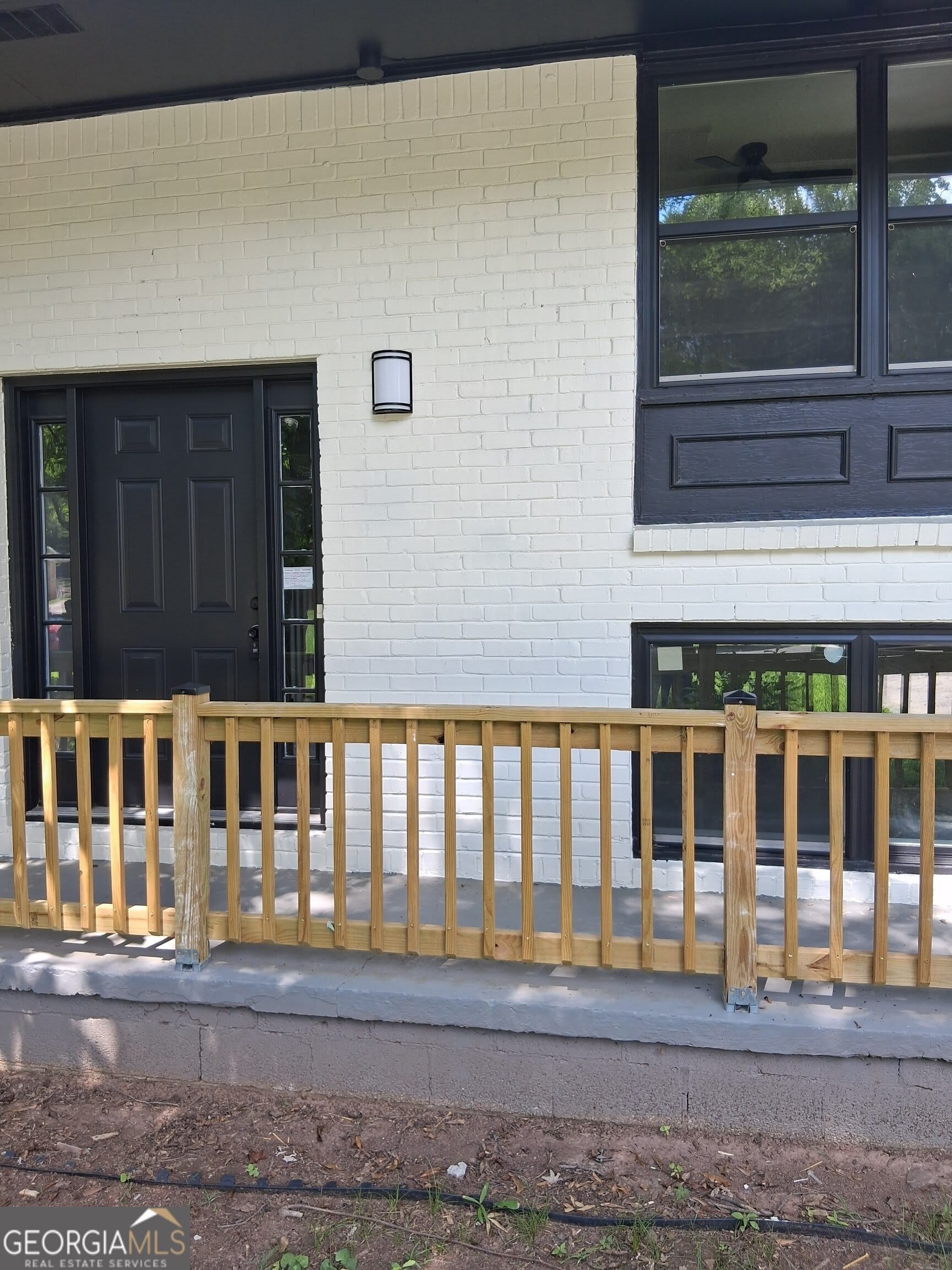 8229 Queens Drive – photo 4
