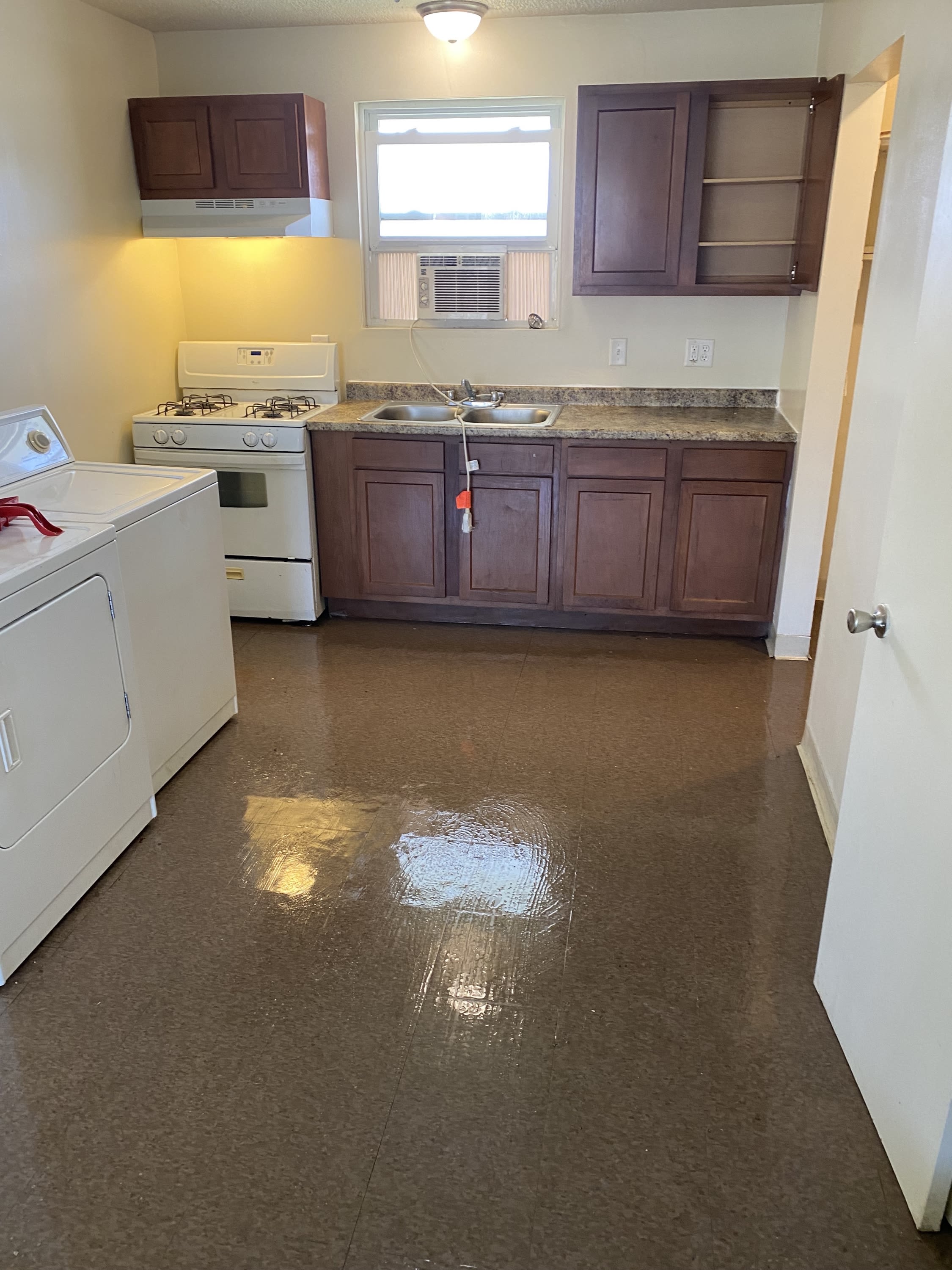 2163 W Mound St Apt B – photo 1