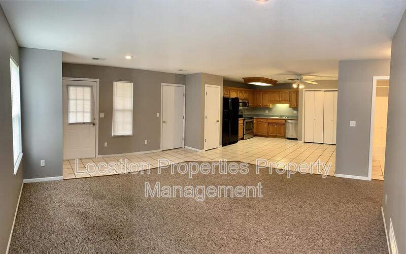 318 Creekside Court – photo 3