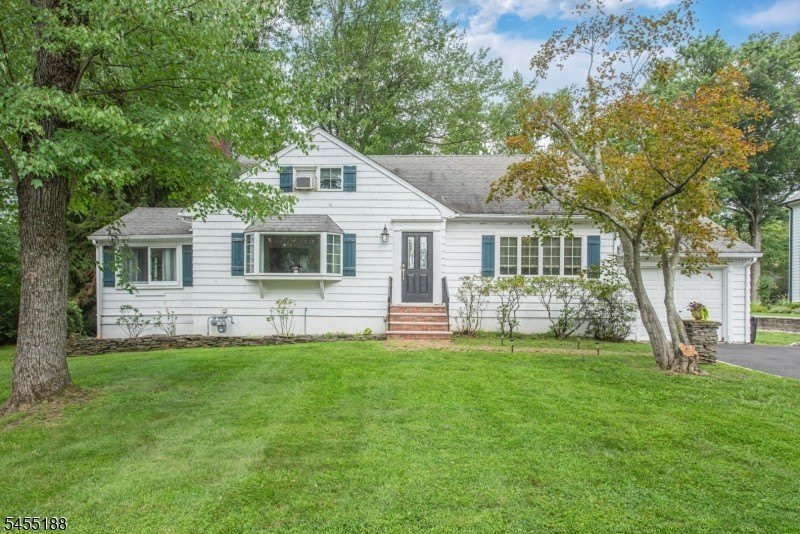 11 Jay Rd – photo 1