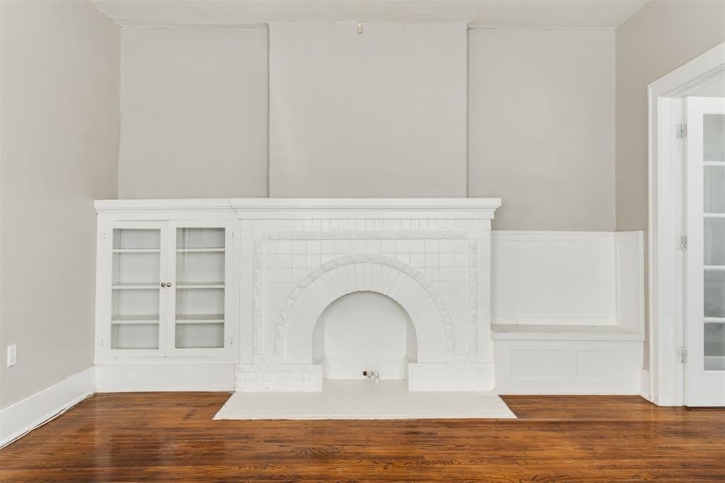 2609 N Shartel Avenue – photo 2