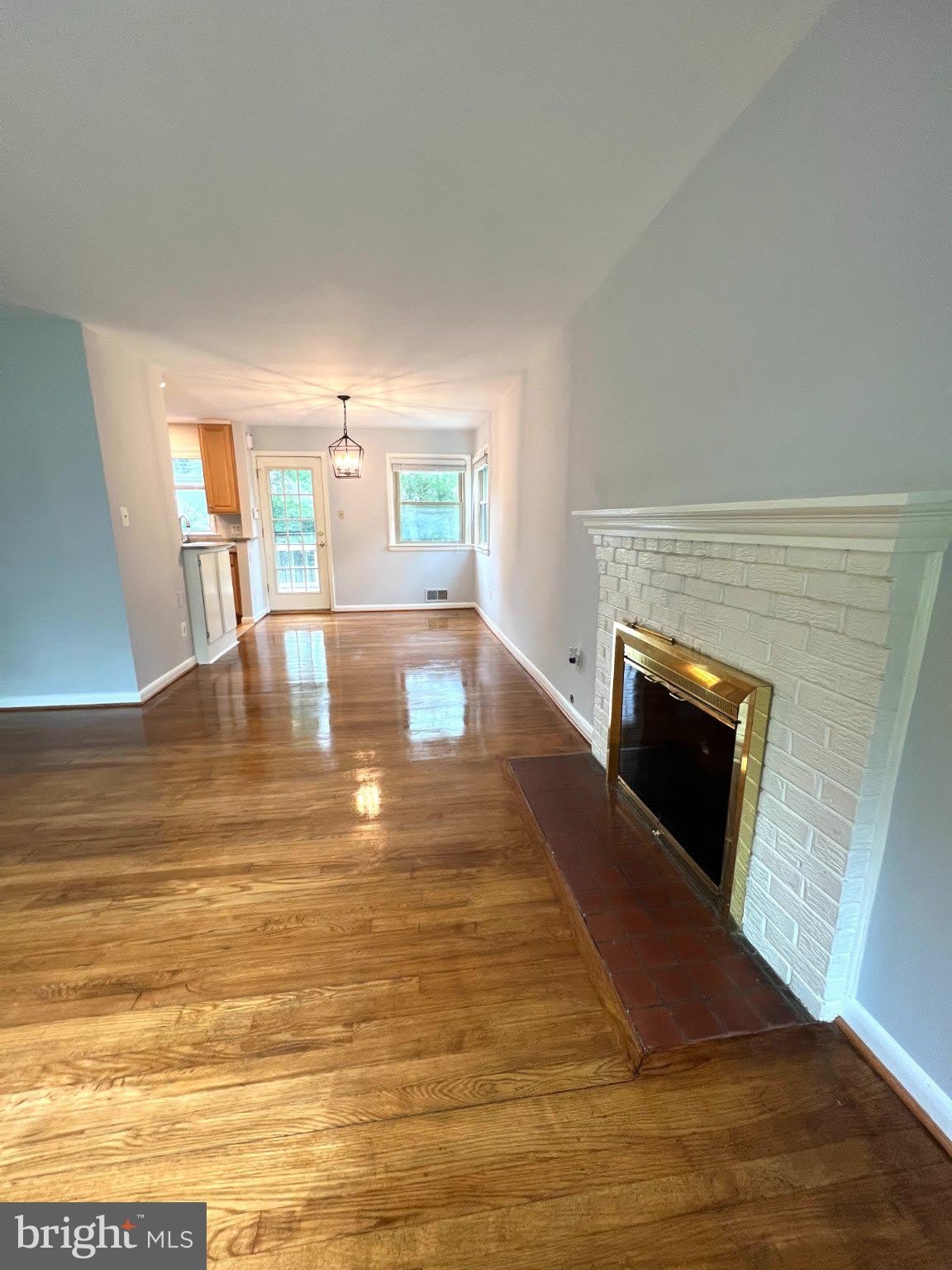 2220 Primrose Drive – photo 3